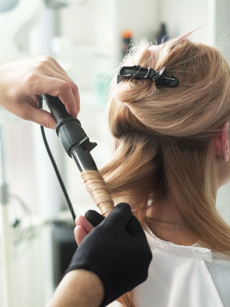 10 Curling Irons That Turn Fine, Thin Hair Into Bouncy Waves ...