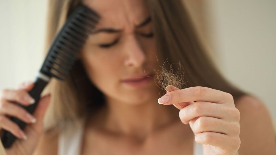 4 Common Causes of Hair Loss