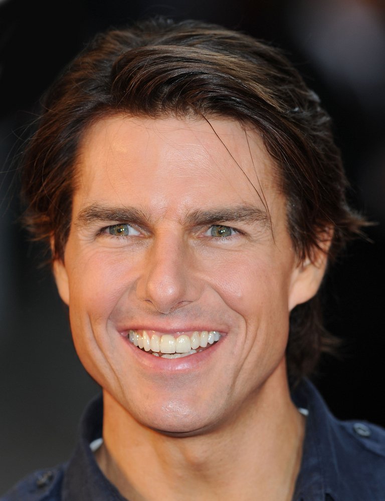 Celebrity Hair Loss: How Does Tom Cruise Do It?