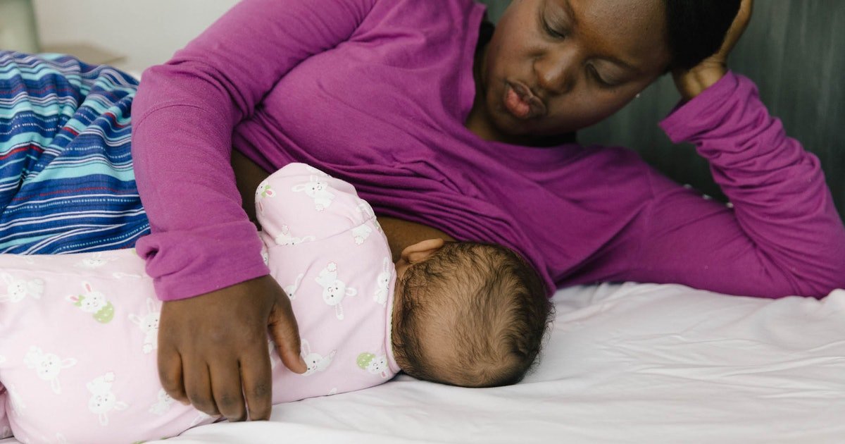 Does Breastfeeding Affect Postpartum Hair Loss? The Hormones Can Make A ...