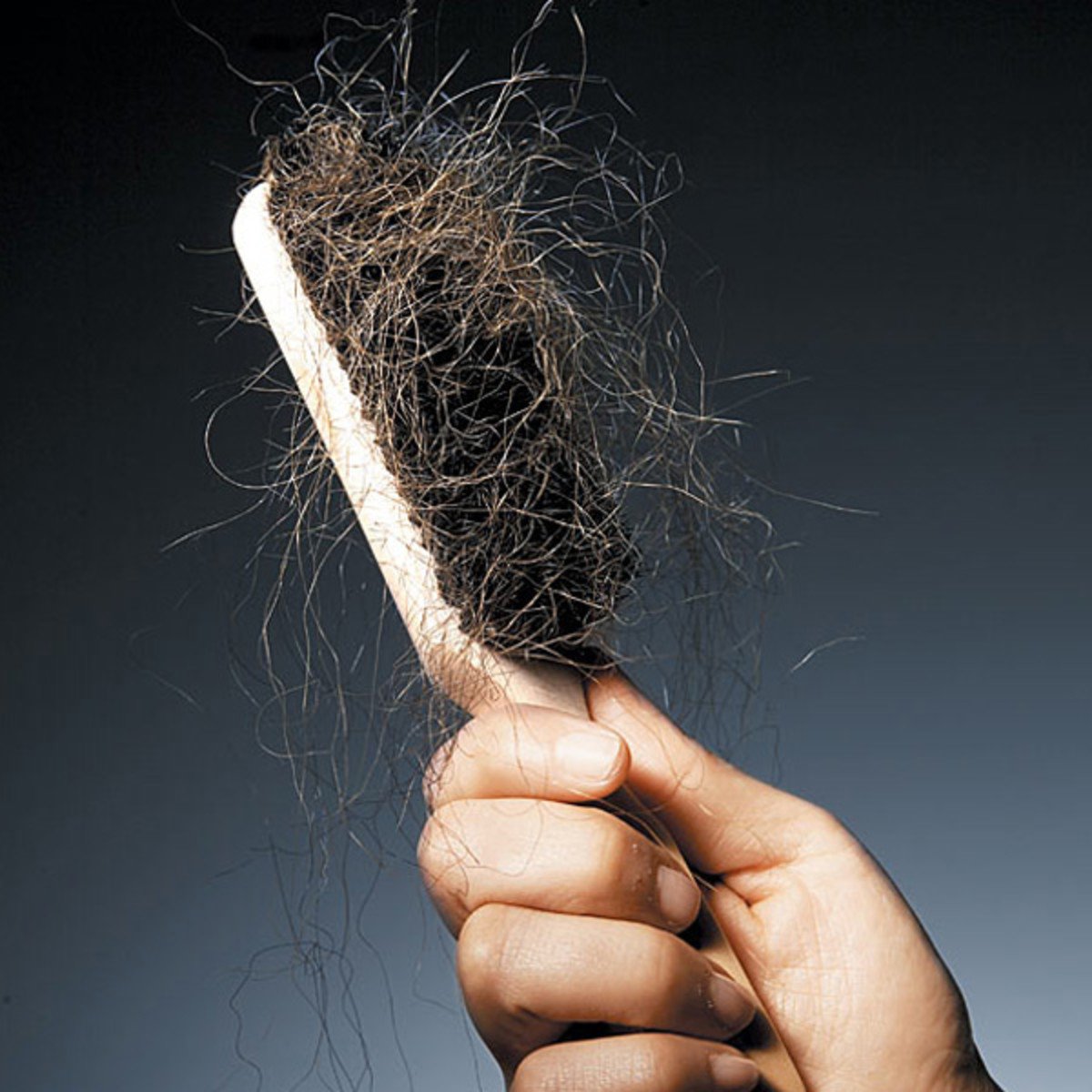 How Much Hair Loss Is Normal ? And What You Probably Don